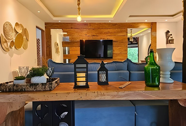 Casa Exclusiva à Venda no Centro de Lumiar