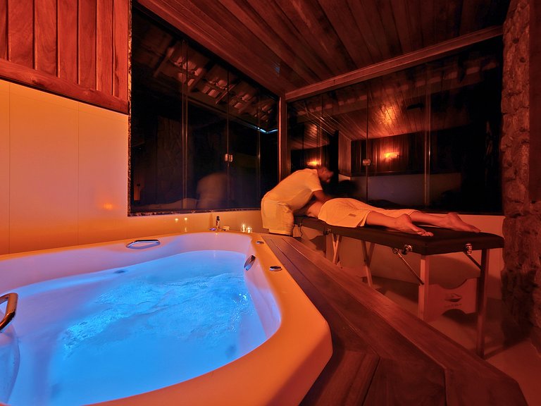 Sítio Três Lagos com piscina e suíte com hidromassagem