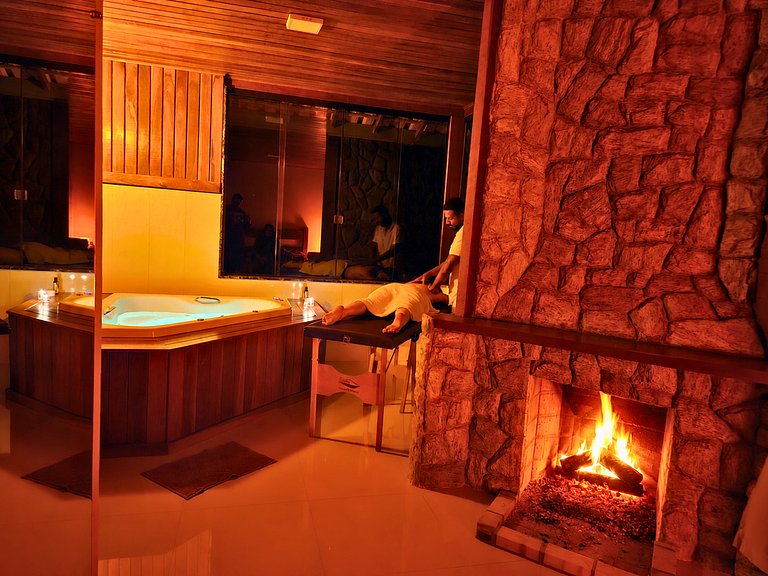 Sítio Três Lagos com piscina e suíte com hidromassagem