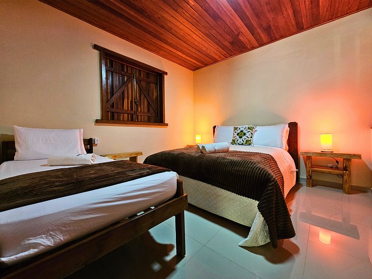 Sítio Três Lagos com piscina e suíte com hidromassagem