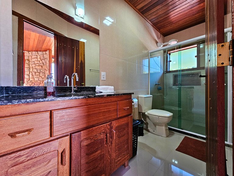 Sítio Três Lagos com piscina e suíte com hidromassagem