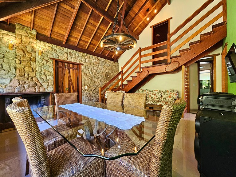 Sítio Três Lagos com piscina e suíte com hidromassagem