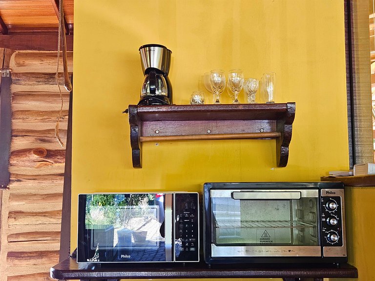 Casa com piscina, lago e suíte com hidromassagem