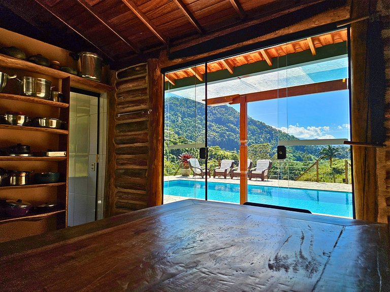 Sítio Três Lagos com piscina e suíte com hidromassagem