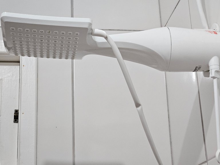 Chalé aconchegante em Mury com riacho, lareira e churrasquei