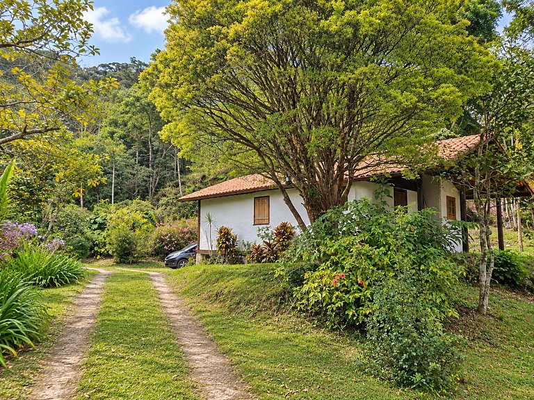 Casinha histórica | riacho e piscina natural