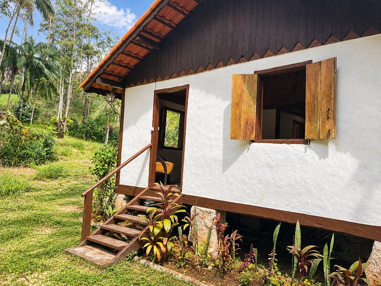 Casinha histórica | riacho e piscina natural